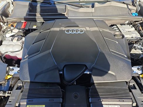 Certified 2023 Audi Q8 Premium Plus w/ Premium Plus Package image 38