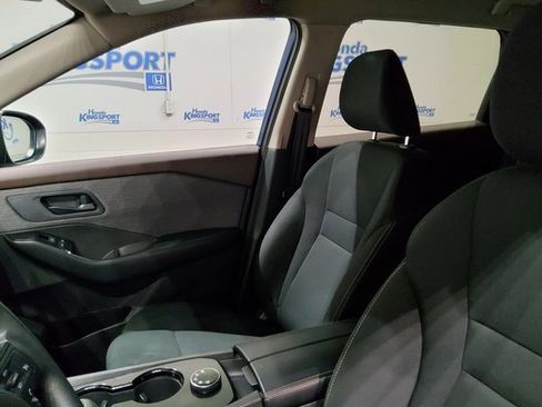 Used 2023 Nissan Rogue S image 17