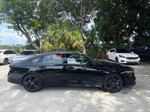 Used 2023 Honda Accord Sport image 6
