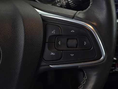 Used 2022 Buick Encore GX Essence FWD image 18