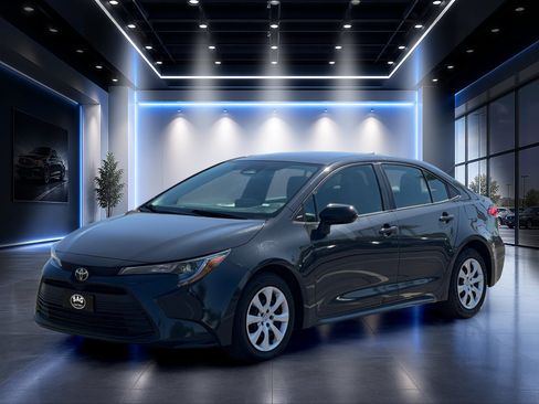 Used 2023 Toyota Corolla LE FWD image 9