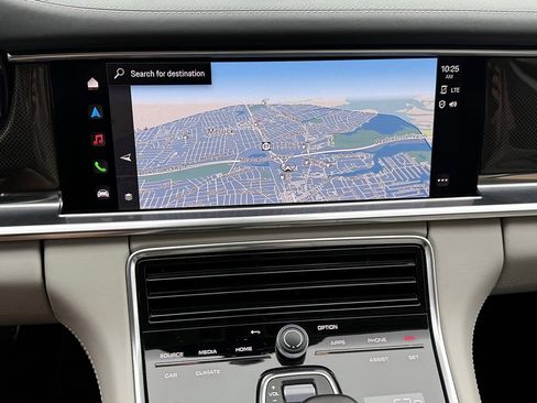 Certified 2022 Porsche Panamera 4 image 15