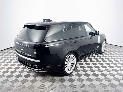 Used 2023 Land Rover Range Rover First Edition image 5