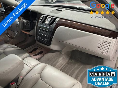 Used 2009 Cadillac DTS w/ Trunk Convenience Package FWD image 11