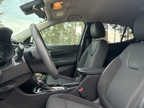 Used 2022 Buick Encore GX Select w/ Sport Touring Package image 29