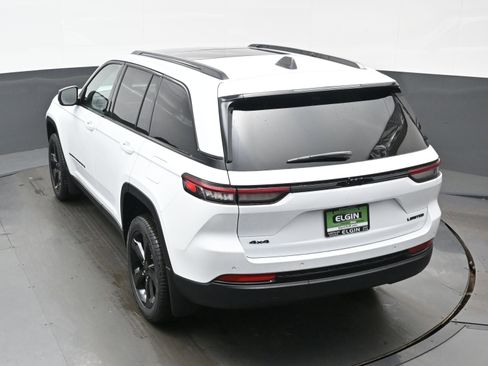 Used 2025 Jeep Grand Cherokee Limited w/ Black Appearance Package image 20