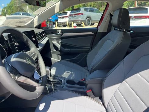 New 2026 Volkswagen Jetta SE FWD image 8