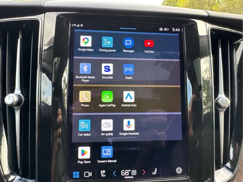 Certified 2023 Volvo XC60 B5 Plus image 31