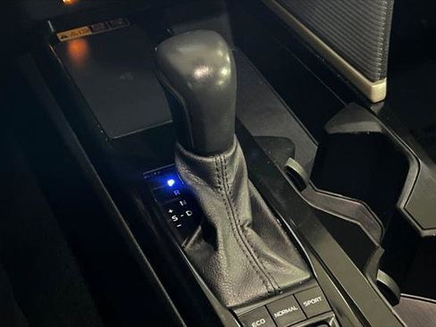 Certified 2025 Toyota Camry SE FWD image 22