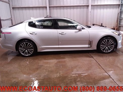 Used 2018 Kia Stinger Premium image 5