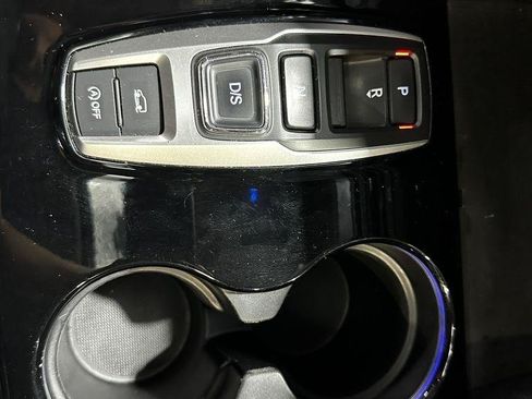 Used 2017 Honda Pilot Touring image 18