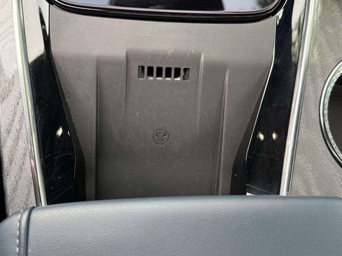 Used 2025 Cadillac Escalade IQ Luxury 2 w/ LPO, Premium Carpet Package AWD/4WD image 23