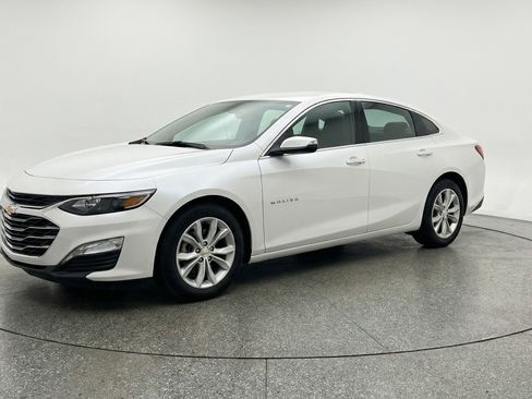 Used 2024 Chevrolet Malibu LT image 3