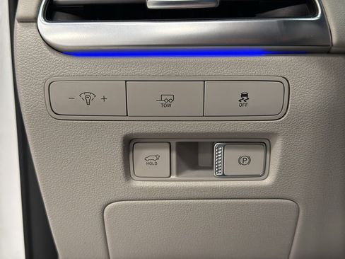 Used 2024 Hyundai Palisade Calligraphy image 11