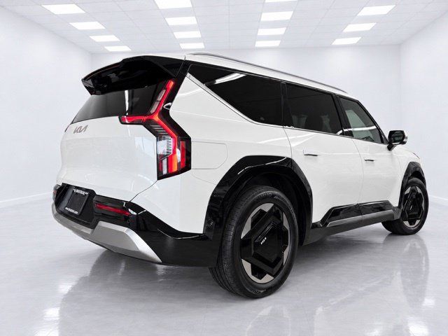 Used 2024 Kia EV9 Land AWD/4WD image 8