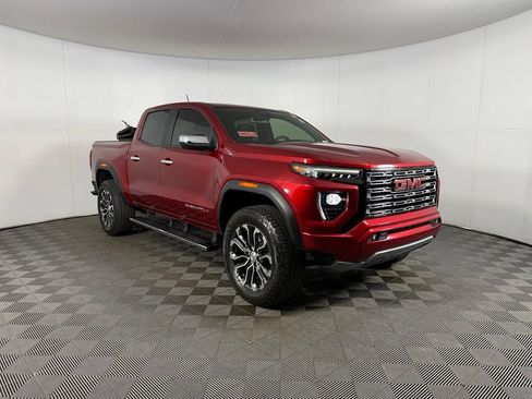 Used 2025 GMC Canyon Denali AWD/4WD image 4