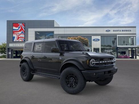 New 2026 Ford Bronco Outer Banks w/ Sasquatch Package AWD/4WD image 7