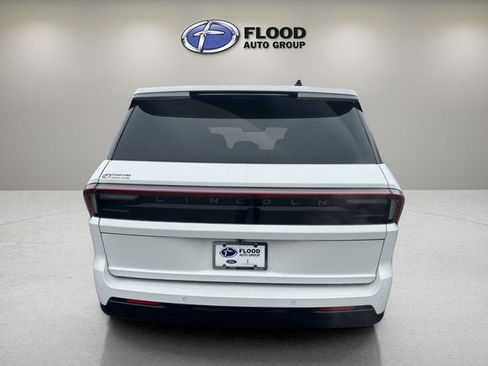 New 2026 Lincoln Navigator Reserve w/ Jet Appearance Package AWD/4WD image 6