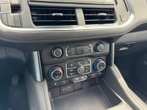 Used 2024 Chevrolet Suburban LT AWD/4WD image 24