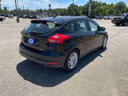 Used 2016 Ford Focus SE FWD image 6