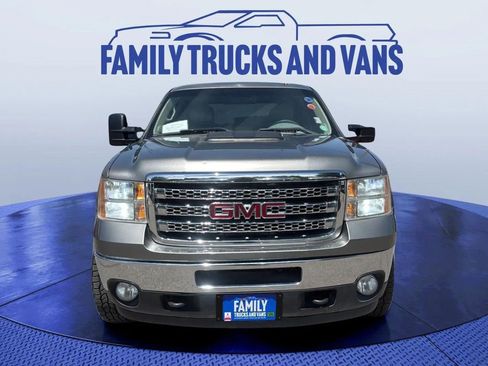 Used 2012 GMC Sierra 2500 SLT w/ SLT Convenience Package AWD/4WD image 8