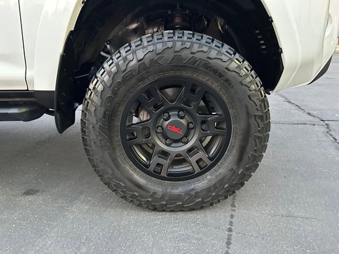 Used 2022 Toyota 4Runner TRD Off-Road Premium w/ Moonroof Package image 31