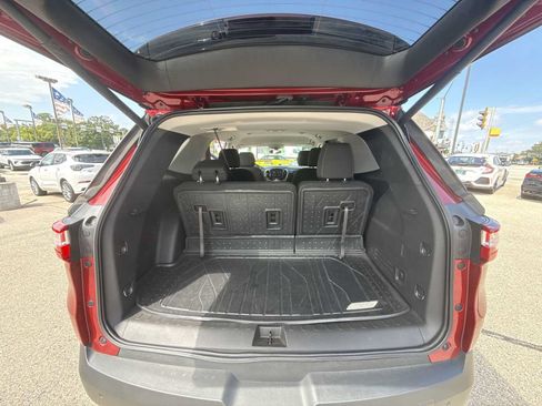 Certified 2021 Chevrolet Traverse LT w/ LPO, Floor Liner Package AWD/4WD image 24