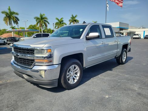 Used 2018 Chevrolet Silverado 1500 LT w/ All Star Edition RWD image 2