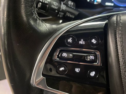 Used 2020 Cadillac Escalade ESV Platinum w/ Escalade Sport Edition image 18