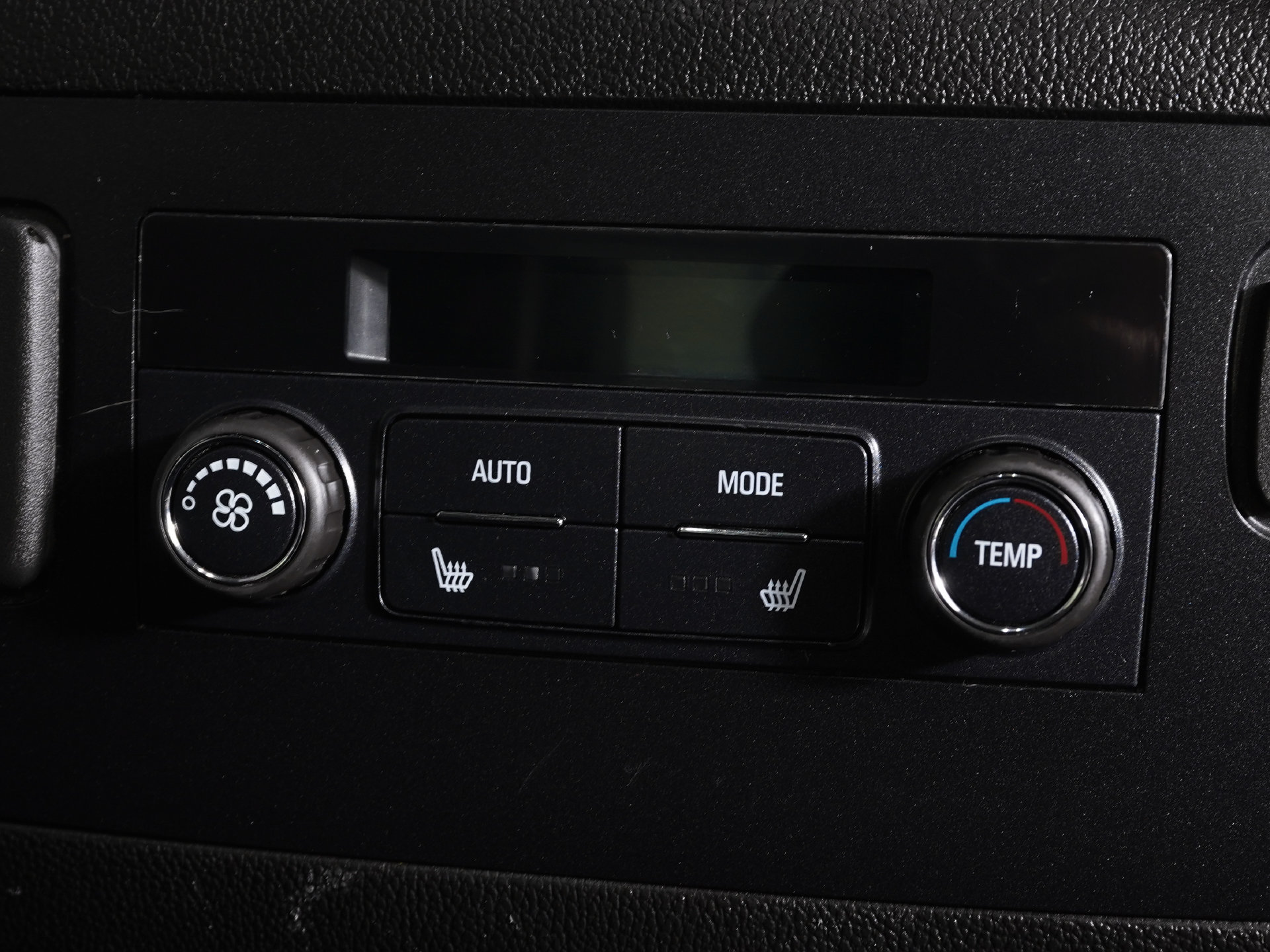 Used 2018 GMC Yukon Denali AWD/4WD image 11