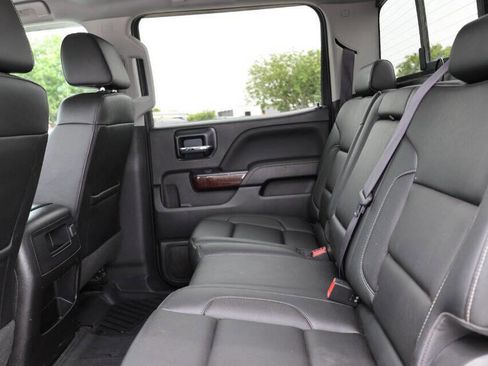 Used 2017 GMC Sierra 1500 SLT w/ Enhanced Driver Alert Package AWD/4WD image 17