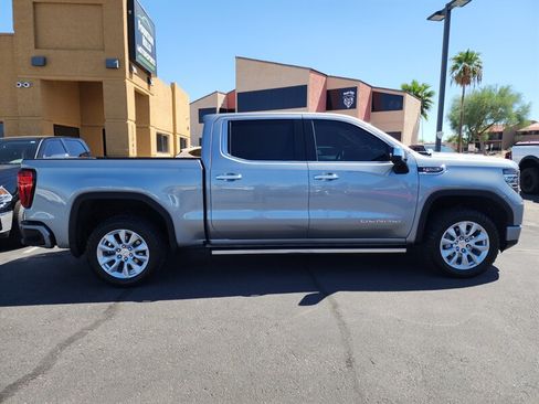 Used 2023 GMC Sierra 1500 Denali w/ Technology Package AWD/4WD image 2