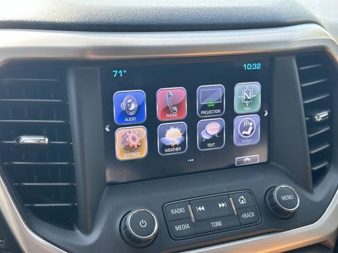 Used 2018 GMC Acadia Denali w/ Technology Package AWD/4WD image 12