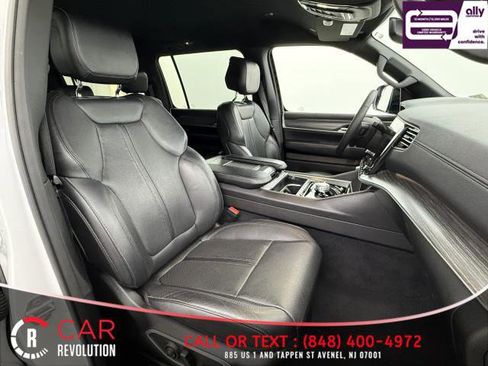 Used 2023 Jeep Wagoneer L Series II image 67