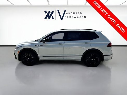 Used 2024 Volkswagen Tiguan SE R-Line image 8