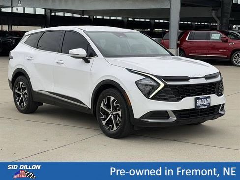 Used 2023 Kia Sportage EX FWD image 2