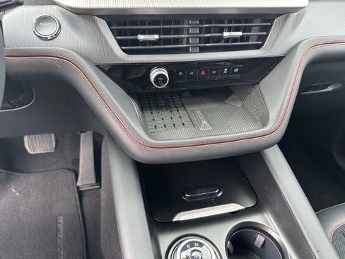 Used 2025 Ford Explorer ST AWD/4WD image 24