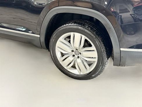 Used 2018 Volkswagen Atlas SEL Premium image 34