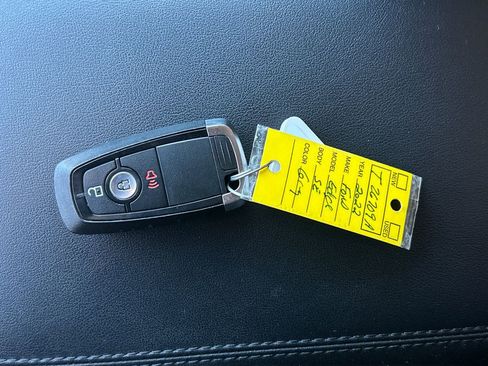 Used 2022 Ford Edge SE w/ Black Appearance Package image 29