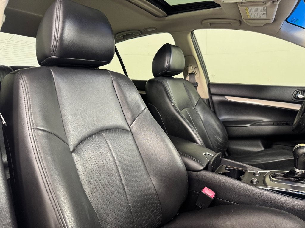 Used 2015 INFINITI Q40 w/ Navigation Package RWD image 22