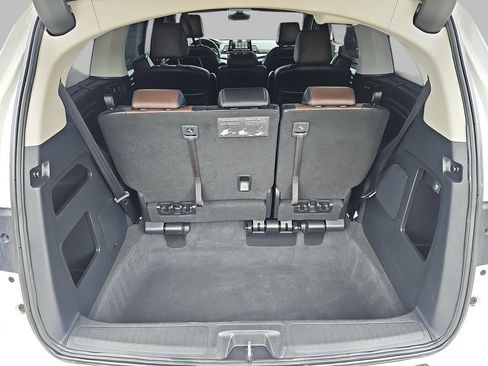 Used 2025 Honda Odyssey Elite image 16