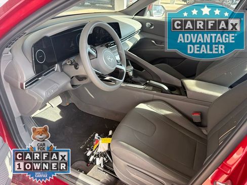 Used 2024 Hyundai Elantra SEL FWD image 8