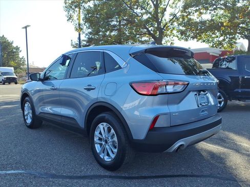 Certified 2022 Ford Escape SE image 9