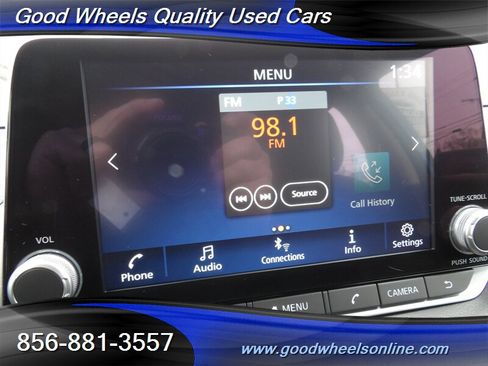 Used 2024 Nissan Sentra SV image 18