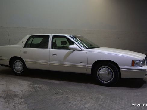 Used 1997 Cadillac De Ville D'Elegance w/ Safety/Security Pkg FWD image 27