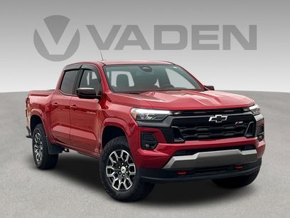 Used 2024 Chevrolet Colorado Z71 w/ Z71 Convenience Package 2