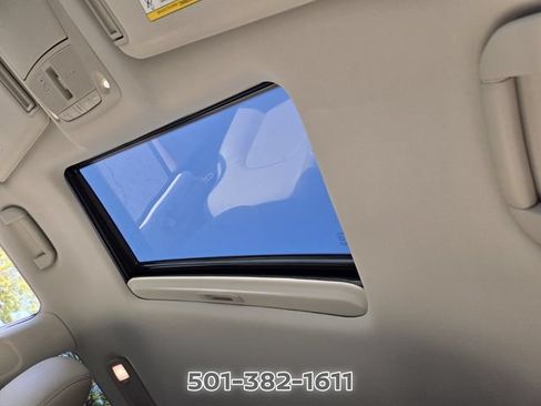 Used 2023 Nissan Armada SL w/ Captain's Chairs Package RWD image 11