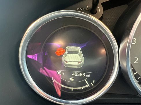 Used 2021 MAZDA MX-5 Miata RF Grand Touring RWD image 9