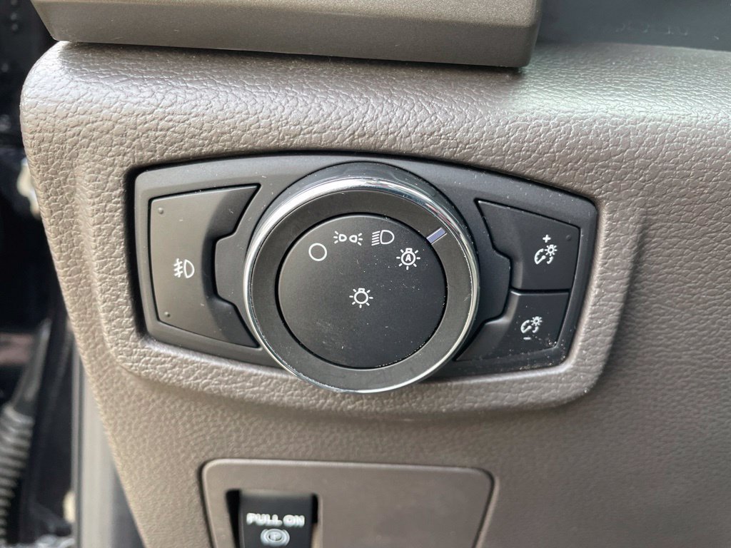 Used 2020 Ford Expedition XLT w/ Equipment Group 202A RWD image 15