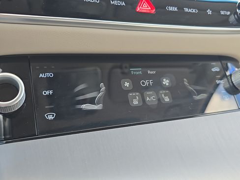 New 2026 Genesis GV70 2.5T Select AWD/4WD image 24